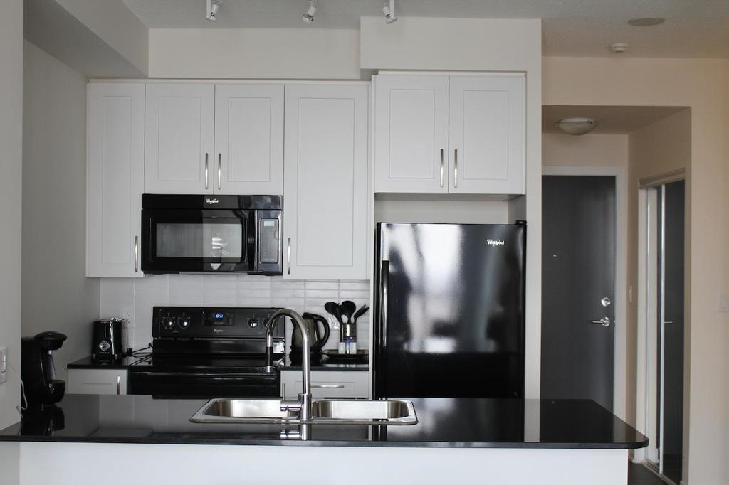 Accurate Plus Furnished Apartment- Brickstone Mews Місісаґа Номер фото