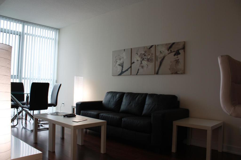Accurate Plus Furnished Apartment- Brickstone Mews Місісаґа Номер фото