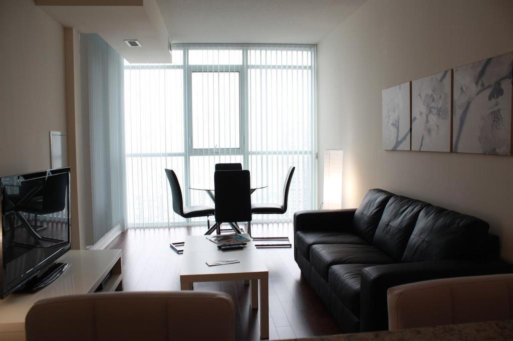 Accurate Plus Furnished Apartment- Brickstone Mews Місісаґа Номер фото